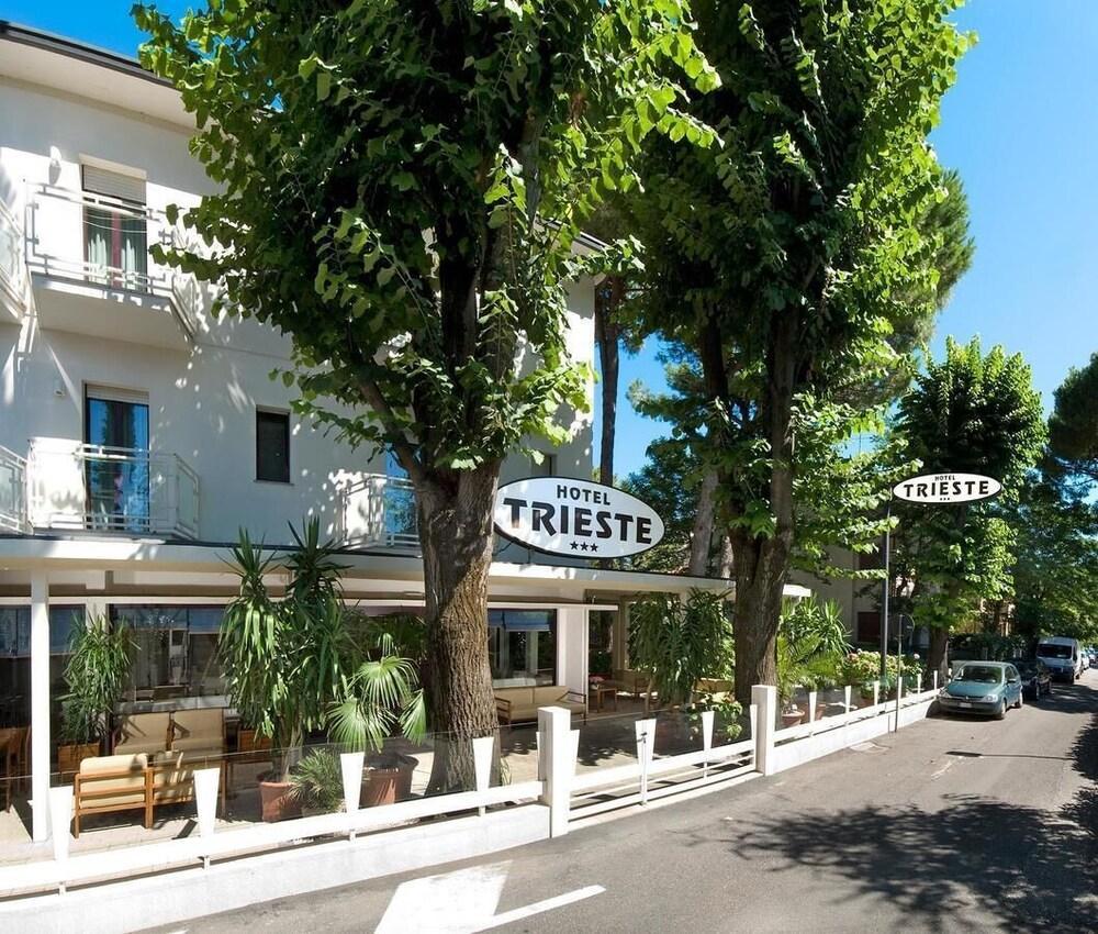 Hotel Trieste แชร์เวีย ภายนอก รูปภาพ
